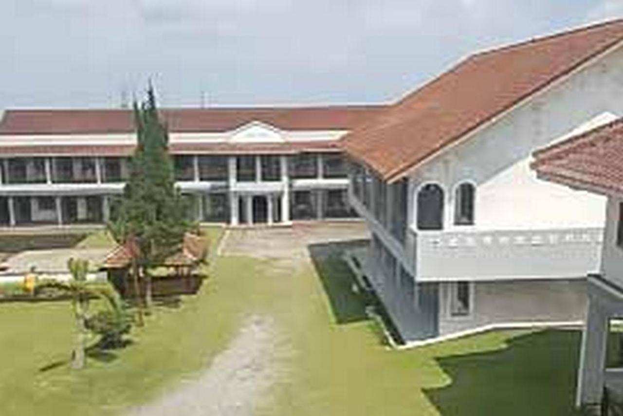 Hotel Puspa Sari Redpartner Ciater Ngoại thất bức ảnh