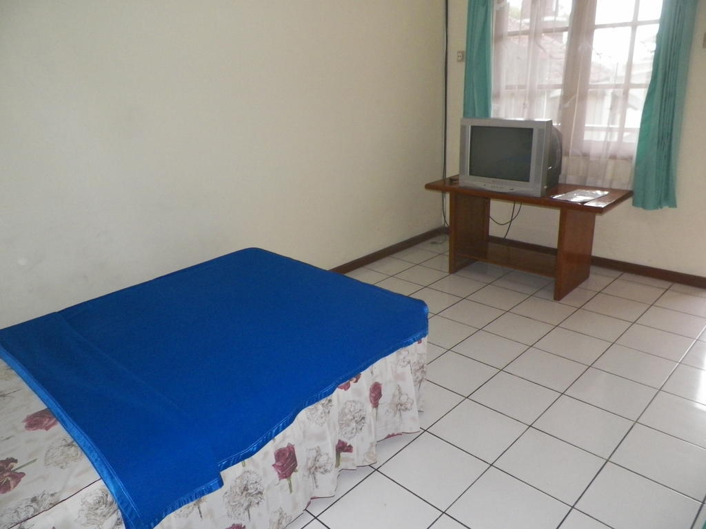 Hotel Puspa Sari Redpartner Ciater Phòng bức ảnh